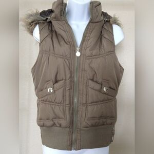 NWOT Olive Vest with Removable faux Fur lined Hood